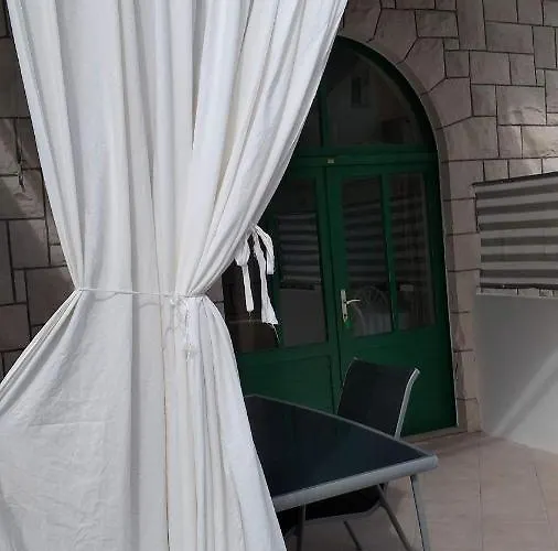 Niko Apartman *