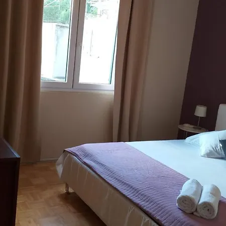 Niko Apartament *